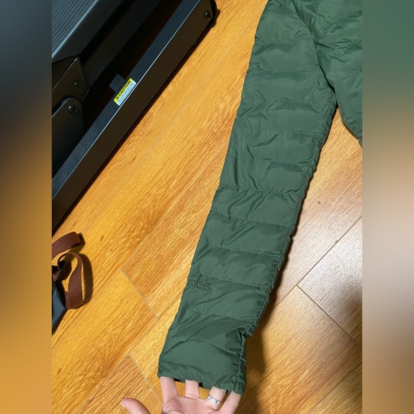 On shift packable puff jacket XS in green - Picture 12 of 15